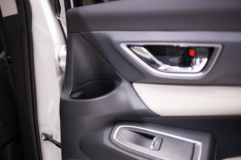 Illustration for article titled I Found All 19 Of The New Subaru Ascent's Cupholders